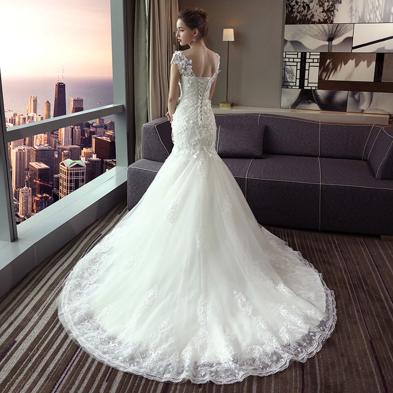 Fashion Lace V Neck Fishtail Wedding Dress