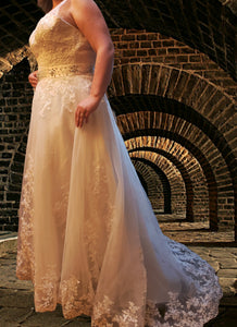 Sleeveless A-Line Wedding Dress with sequenced belt